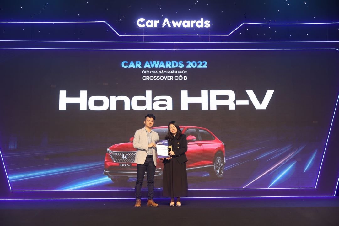 Honda HR-V và Civic vinh dự nhận Giải thưởng “Ô tô của năm” phân khúc xe Crossover cỡ B và phân khúc xe gầm thấp cỡ C