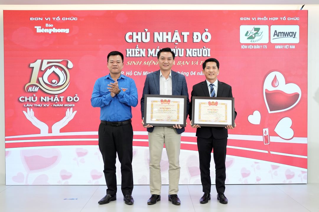 Amway Việt Nam nhận bằng khen từ Trung ương Đoàn Thanh niên Cộng sản Hồ Chí Minh