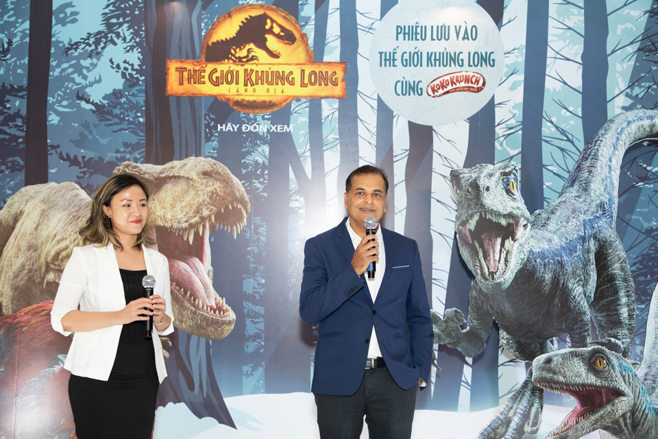 Bánh ngũ cốc ăn sáng Nestlé hợp tác đưa phim "Thế giới khủng long: Lãnh địa" đến Việt Nam