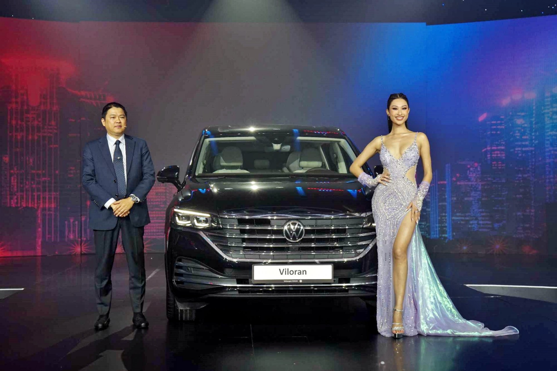 Lần đầu tiên đưa mẫu xe Volkswagen Viloran về Việt Nam, giá từ gần 2 tỷ đồng