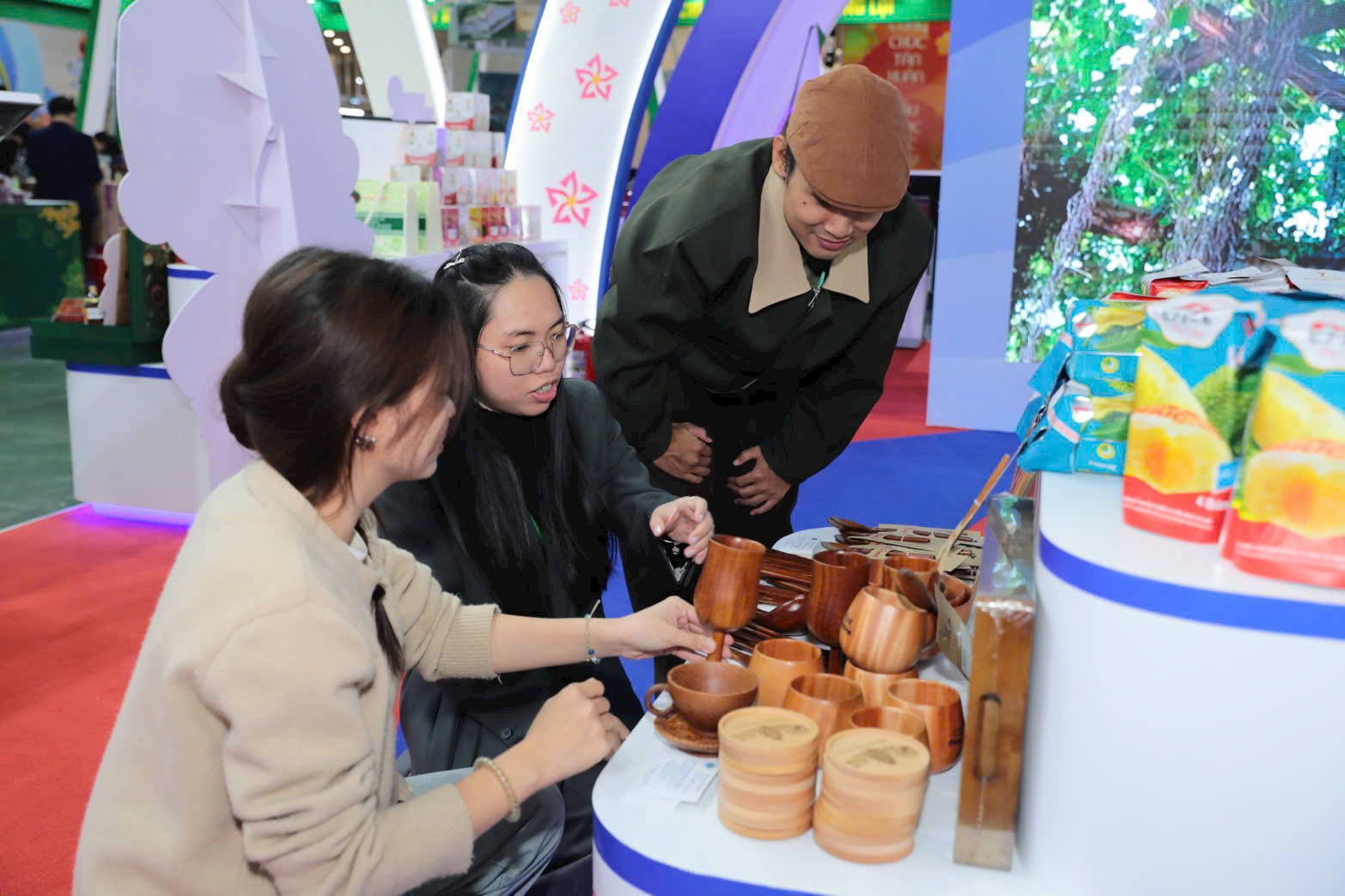 Không chỉ là vật dụng, mỗi sản phẩm còn là một câu chuyện văn hóa