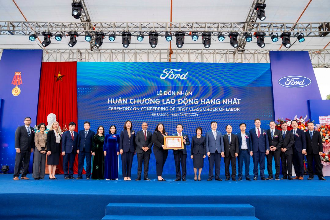 Ford Việt Nam ghi nhận kỷ lục bán hàng, nhận Huân chương Lao động Hạng nhất